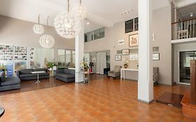 Ratchadamnoen Residence